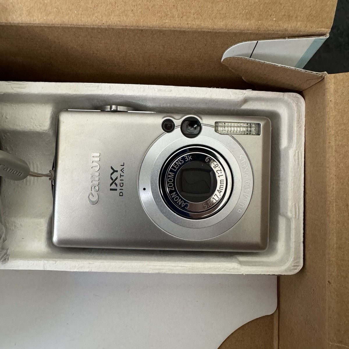 Canon　IXY DIGITAL 70 Digital IXUS 70 - [Canon Hongkong Company Limited]