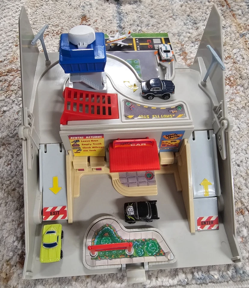 Vintage Micro Machines ⭐ Battery & Gas Can Playsets ⭐ + Extras - Image 3 of 4