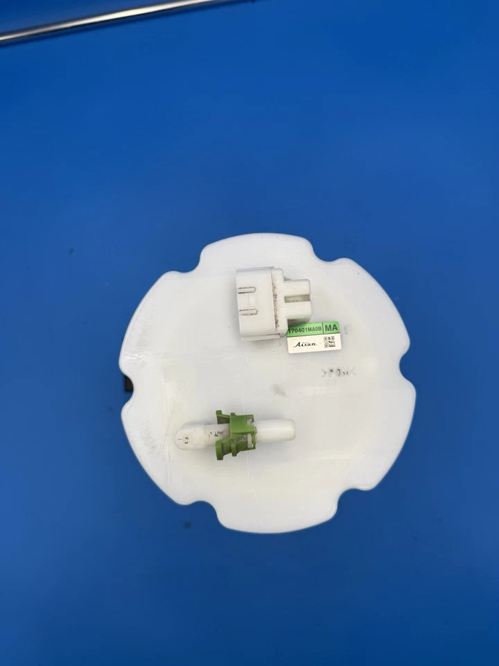 BOMBA DE COMBUSTIBLE INFINITI Q50 Q70 M37 M35H 2011-2021 OEM CON SENSOR DE NIVEL (3,5 L Y 3,7 L) Foto 2 de 4