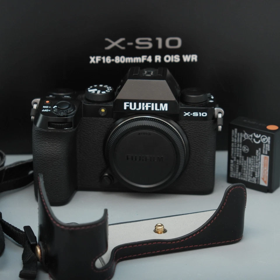 FUJIFILM X-S10 Spiegellose Digitalkamera 26,1 Mp - Body only 9550 shutter - Bild 2 von 4