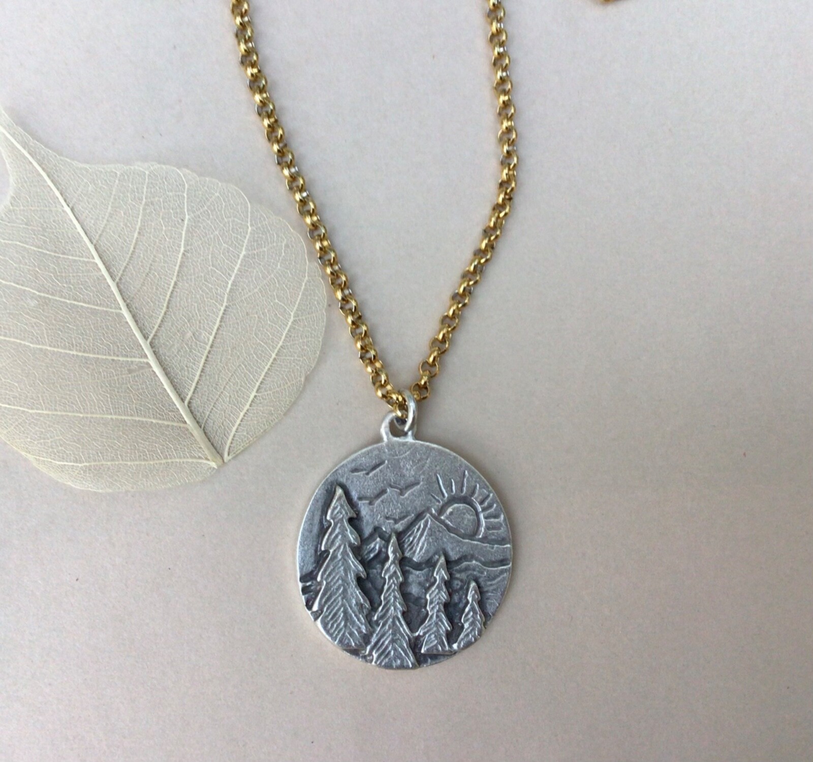 NEW ARTISAN HANDMADE SUNDANCE CHARM NECKLACE HANDCRAFTED SILVER JEWELRY NATURE