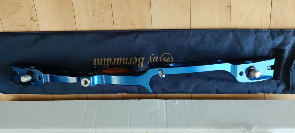 Archery: Right Hand Bernardini Nilo 23