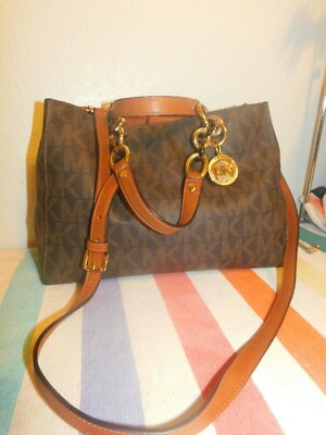 MICHAEL KORS  ''CYNTHIA''   BROWN  LOGO CONVERTIBLE  SATCHEL BAG  NEW  $348.00