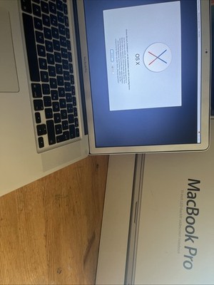 Apple MacBook Pro A1286, 8GB Ram, 128GB SSD, 512GB HDD, Laptop (Mitte 2009)