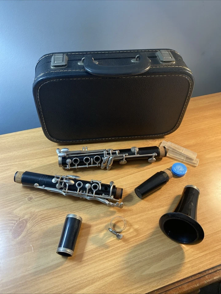 Vintage Vito Reso Tone Clarinet In Case  - Image 2 of 4