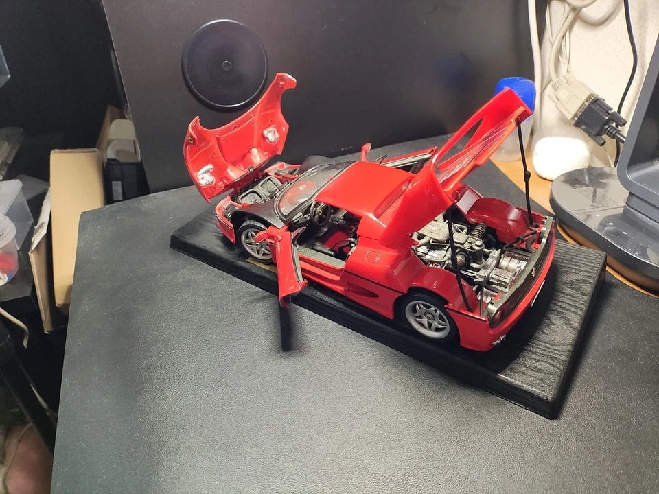 Ferrari F50  1:18 - Rossa con base - Maisto - Immagine 2 di 4