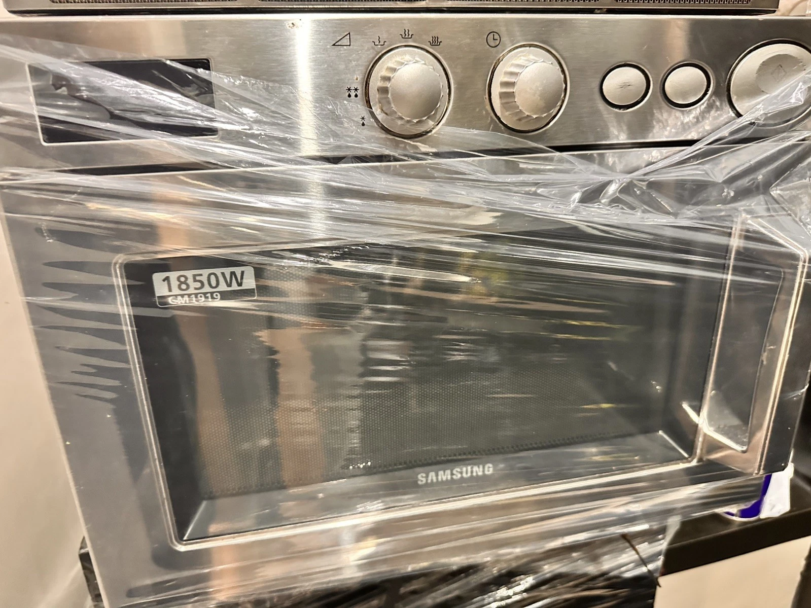 Samsung Commerical microwave 1850w heavy duty
Opens in a new window or tab
