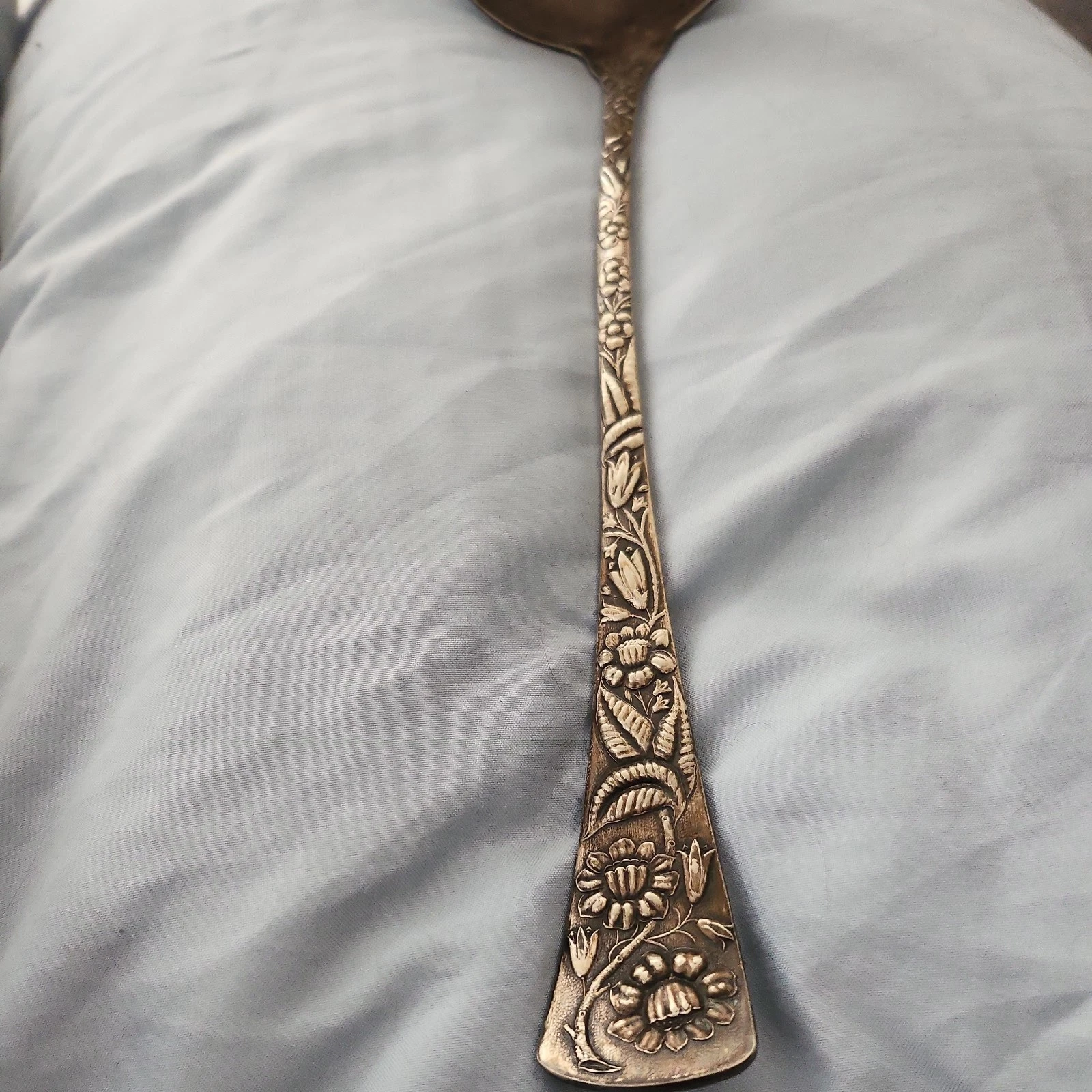 William Rogers 11” Large Antique ladel silver plated floral pattern