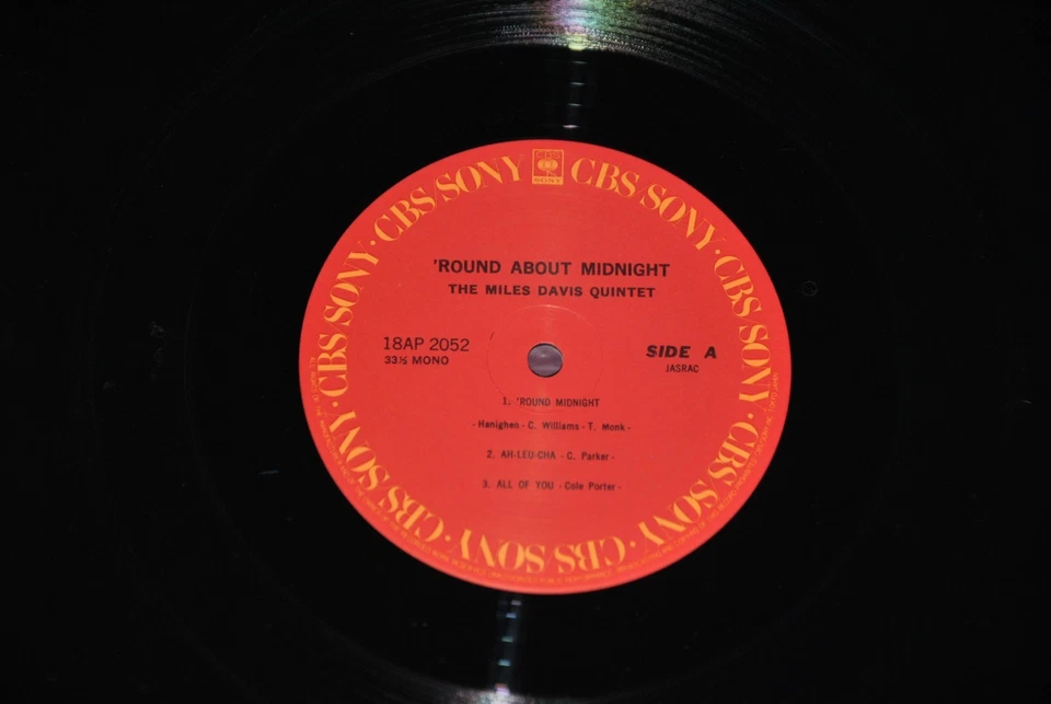 MILES DAVIS - ROUND ABOUT MIDNIGHT - CBS SONY 18AP 2052 1982 - LP JAPAN OBI NM - Image 2 of 2