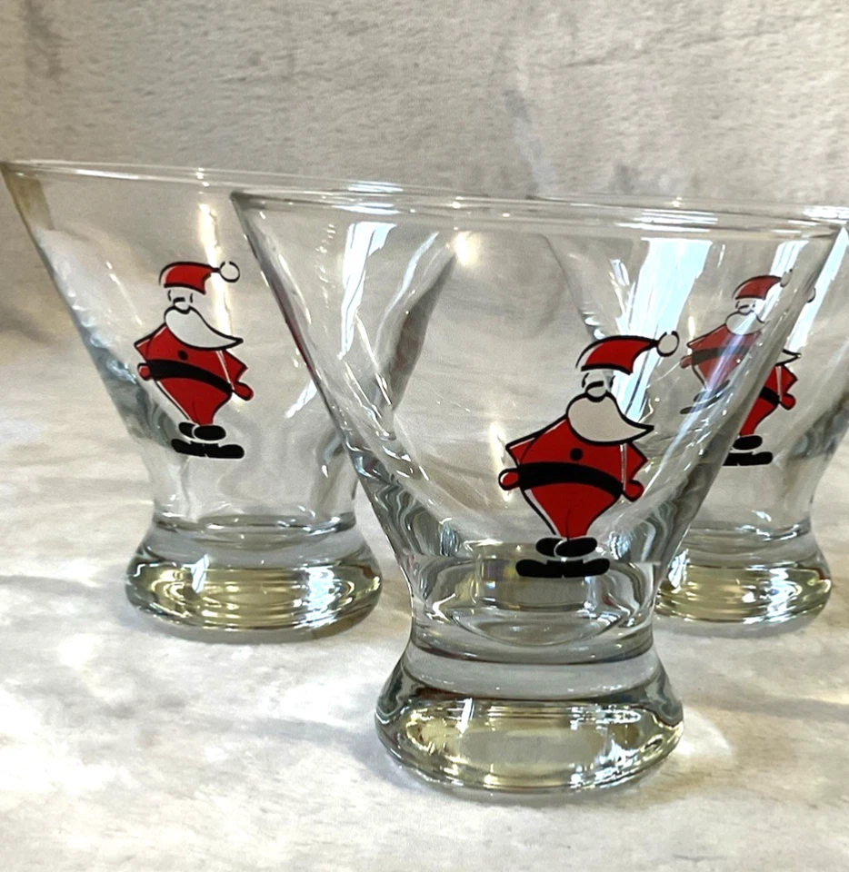 Винтажный рождественский коктейльный набор из 4 бокалов мартини с Санта-Клаусом середины века в ретро-стиле - Изображение 4 из 4