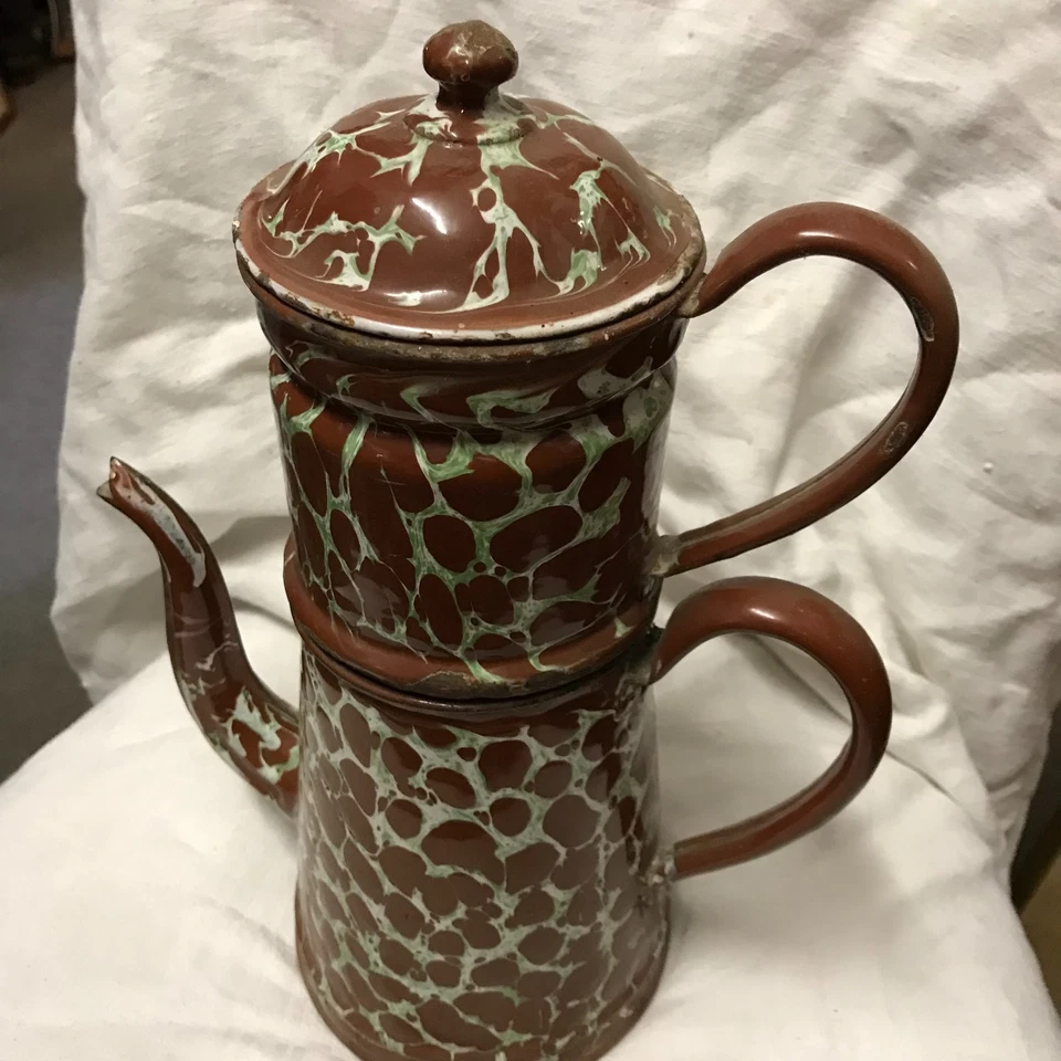 Ancienne Cafetière émaillée moucheté marron blanc vert - Photo 2/4