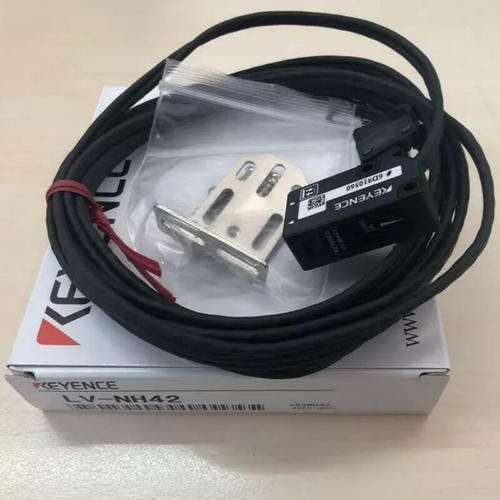 1 PC Free Shipping Keyence LV-NH42 Laser Sensor LVNH42 Brand new