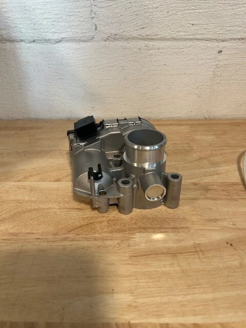 Kit de acelerador/cuerpo del acelerador John Deere MIU13547 Foto 3 de 4