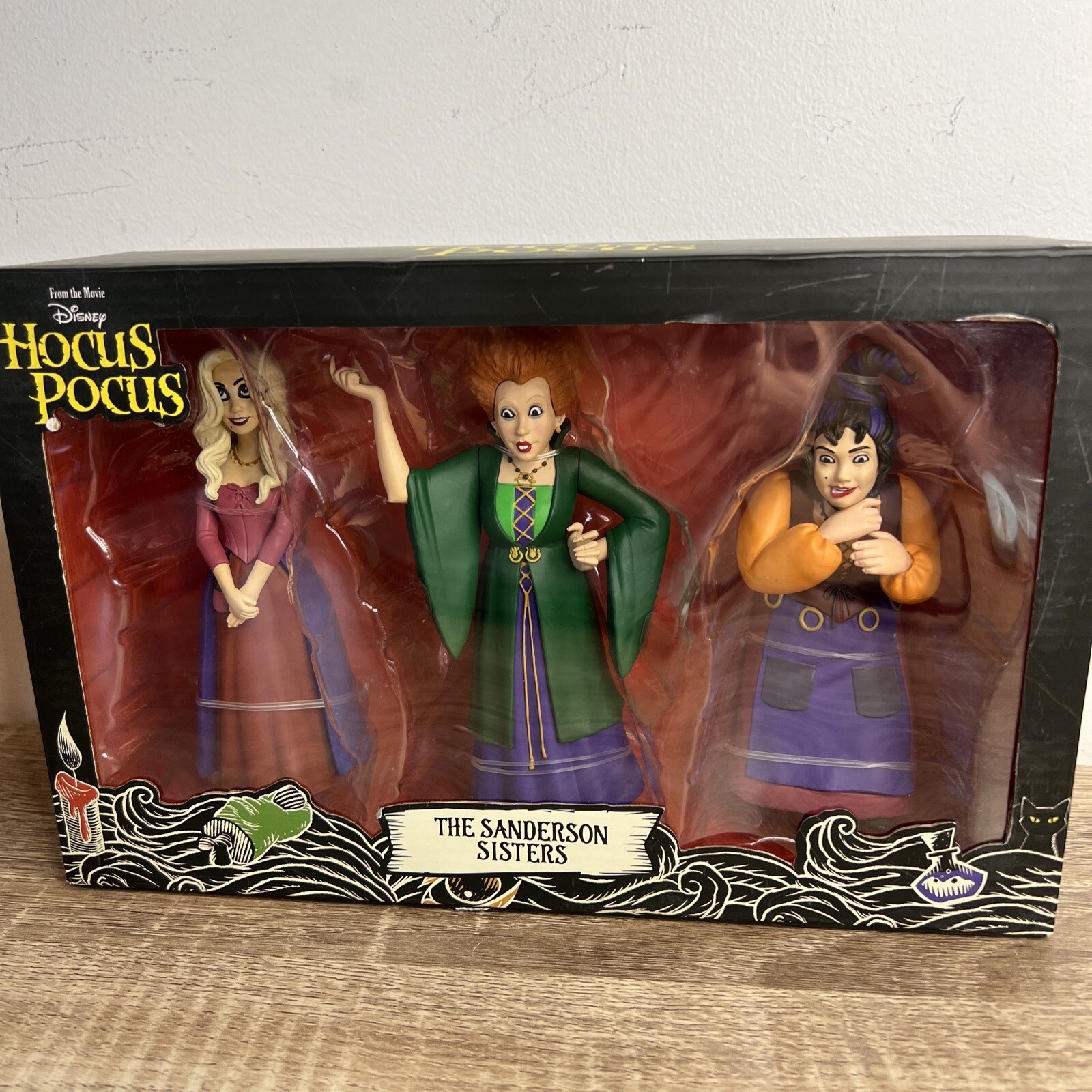 Sanderson Sisters (Hocus Pocus) NECA Toony Terrors 3Pack 6" Action