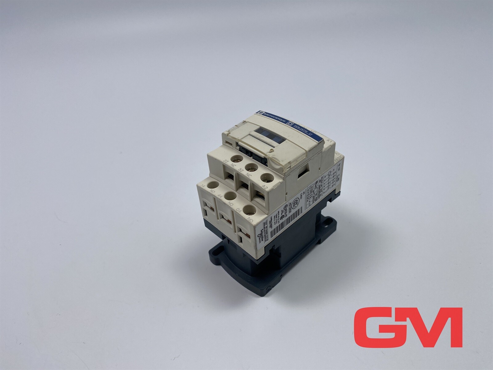 Telemecanique Auxiliary Contactor CAD32F7 CAD32 F7 110V