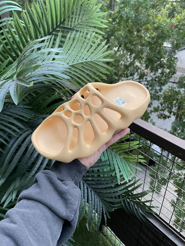 Yeezy Slide 450 Size 8