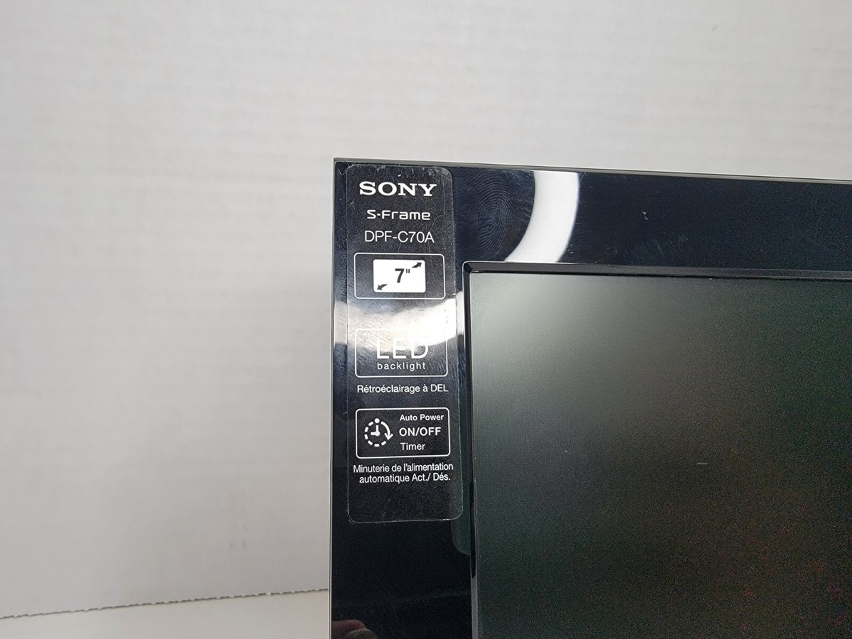 Sony Digital Photo Frame S-Frame DPF-C70A Black LED Light 18cm / 7