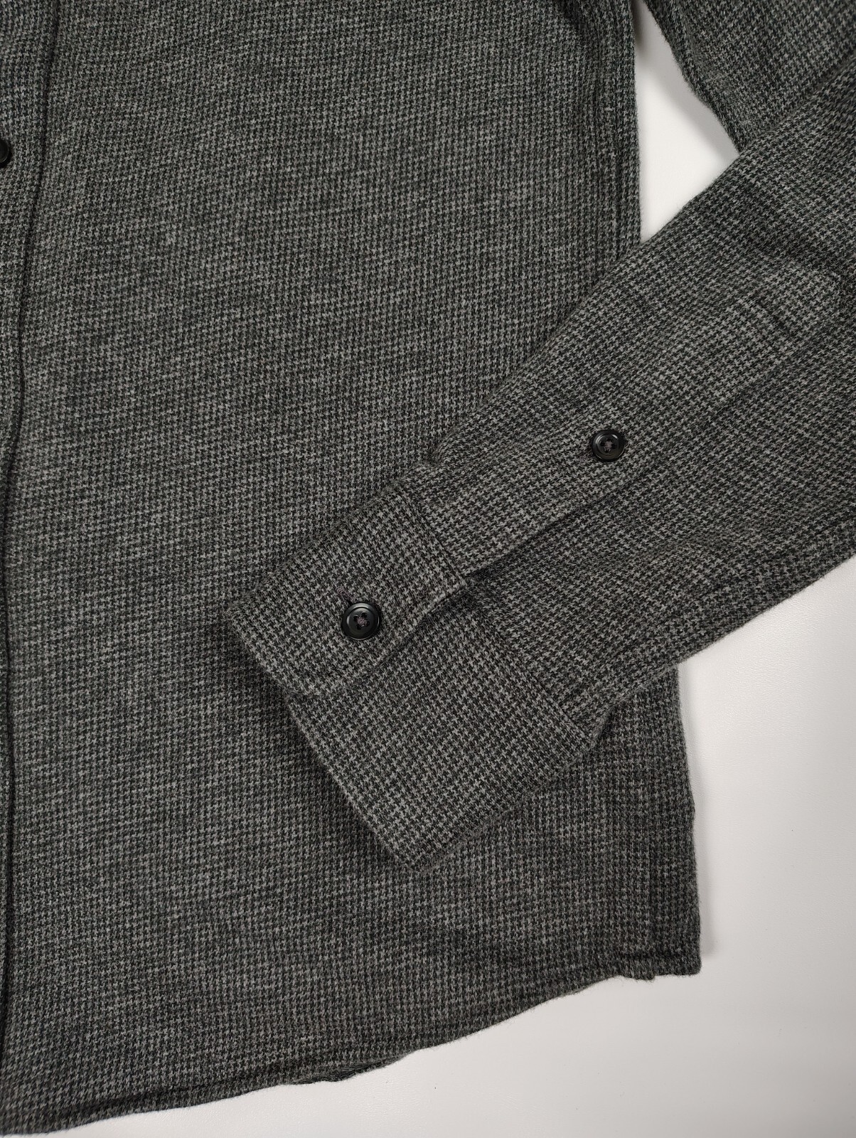 Faherty Houndstooth Knit Flannel Button Down Shir… - image 5