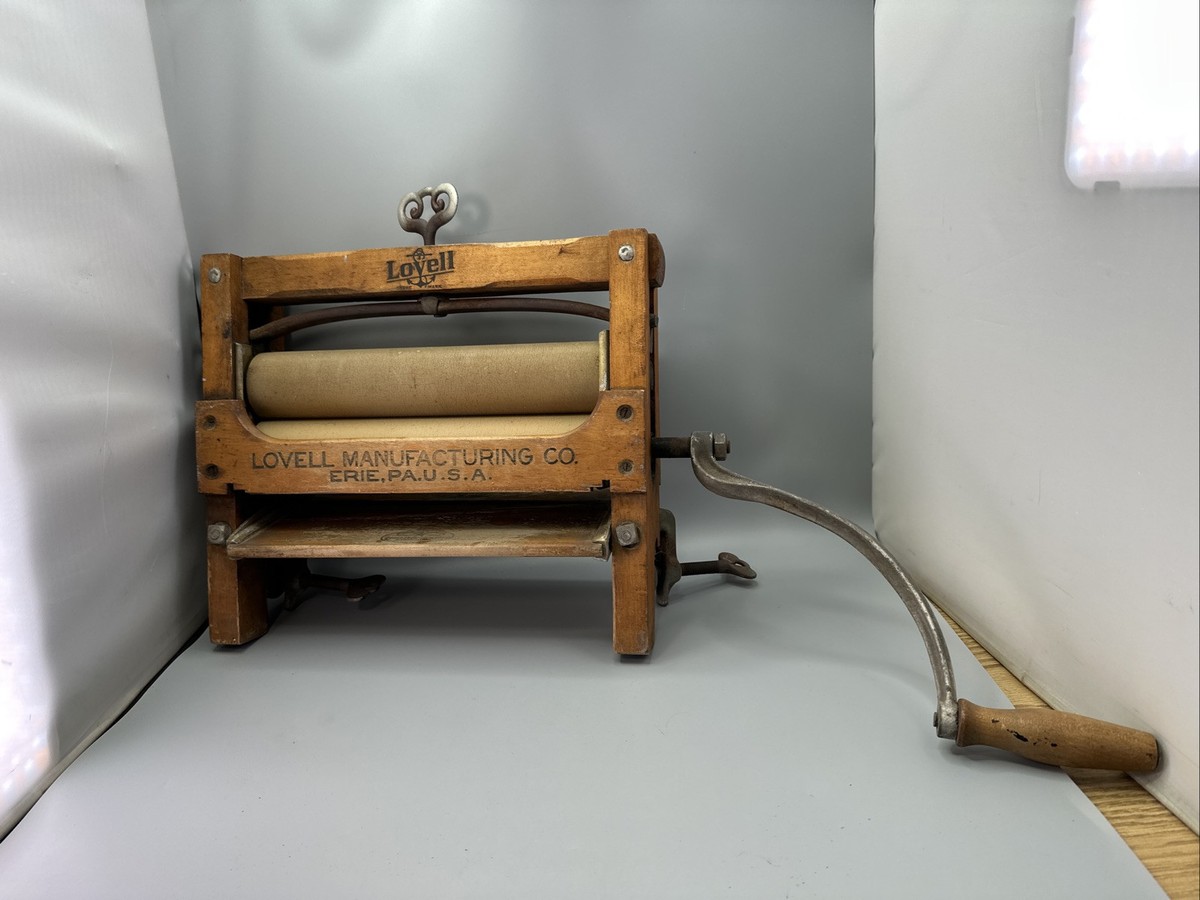 Lovell Manufacturing Wooden Clothing Wringer Mangle Crank No RB55