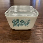 PYREX Amish Butterprint Turquoise Rooster Refrigerator Dish 501 W/Lid 1.5 Cup