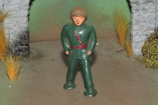 NEAR MINT BARCLAY LEAD TOY PODFOOT SOLDIER OFFICER IN SCARCE GREEN-1950