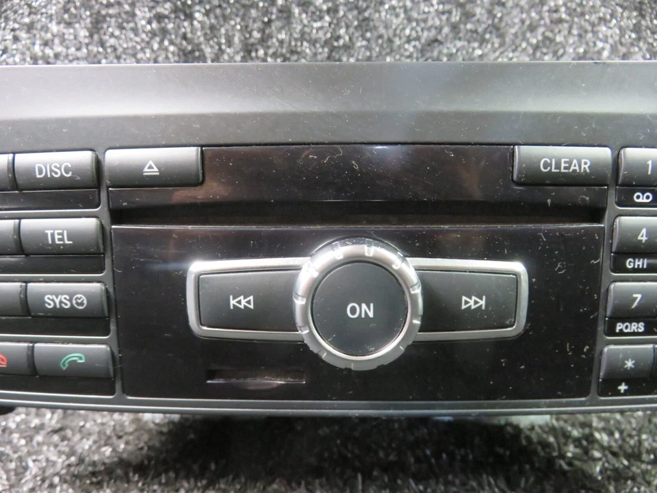 Receptor de radio CD montado en el tablero OEM 12 13 A2049006108 W204 MERCEDES CLASE C250 Foto 4 de 4
