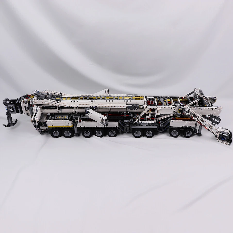 ZITIANYOUBUILD RC Liebherr LTM 11200 Crane with Power Functions Equipments - Image 3 of 4