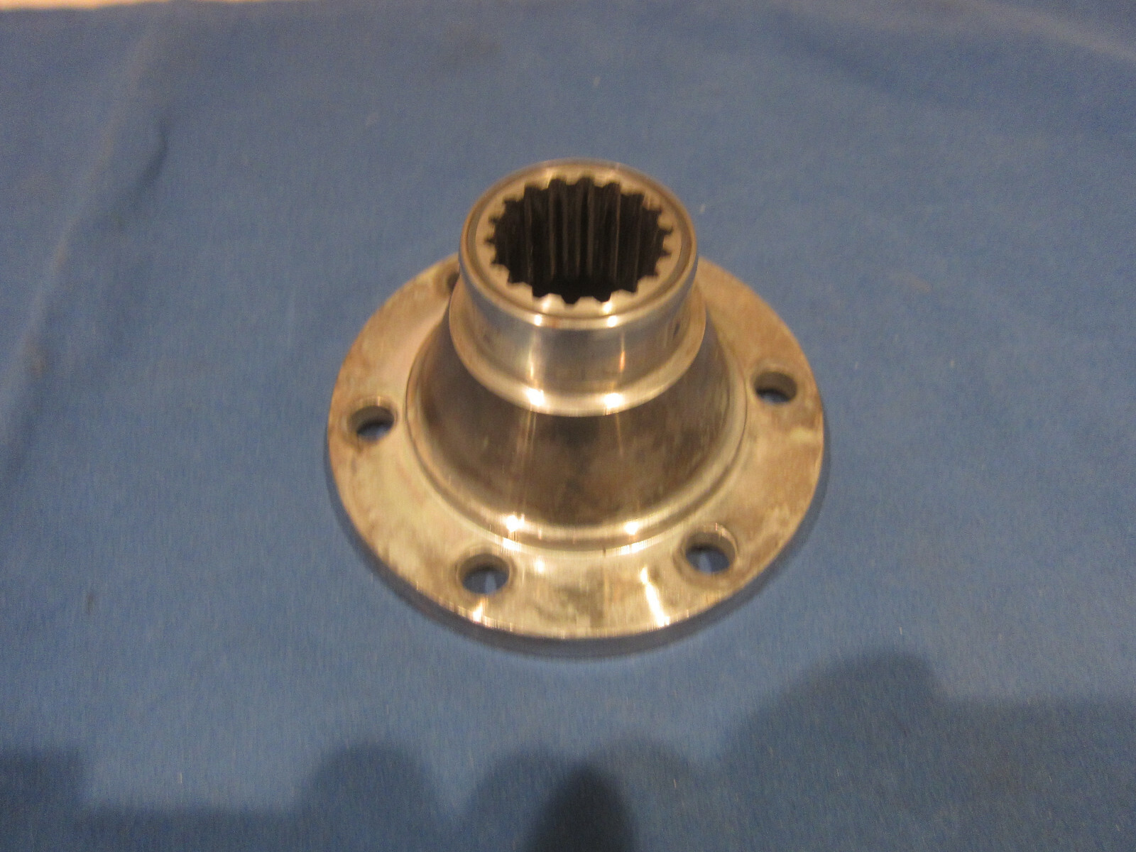Ferrari 348, Mondial - Driveshaft Flange - P/N 128256