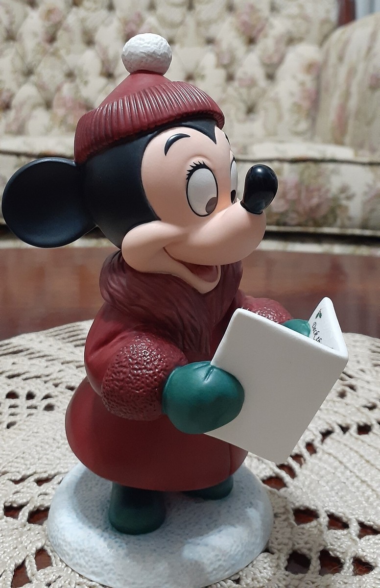 Disney~WDCC~PLUTO'S CHRISTMAS TREE~MINNIE MOUSE~CAROLER MINNIE