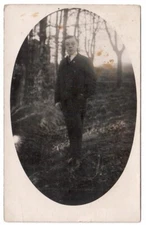 15290-Photo * Young Man Statue at the Edge of the Forest * around 1915
