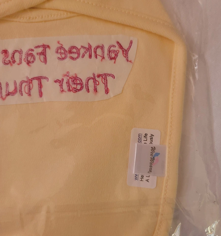 Nuevo Babero Bebé Infantil Yankee Fans Chuparse los Pulgares Novedad Amarillo Rojo Bordado Foto 4 de 4