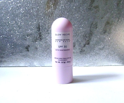 Glow Rezept Wassermelone Glow Niacinamid Tau Balsam Sonnenschutz Stick Neu Ablaufdatum 08/26