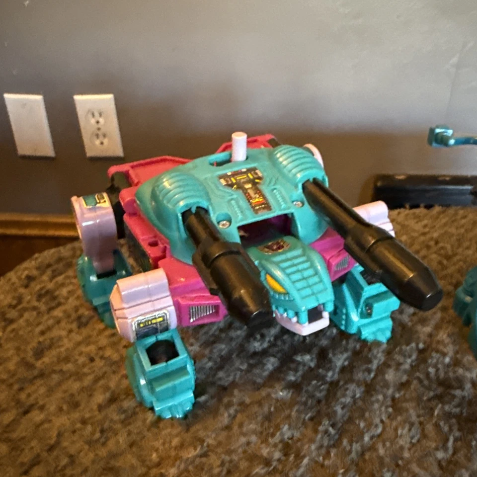 Vintage Transformers 1980s G1 SNAPTRAP Topspin Terrorcon Nosecone Figure Lot - Image 2 of 4