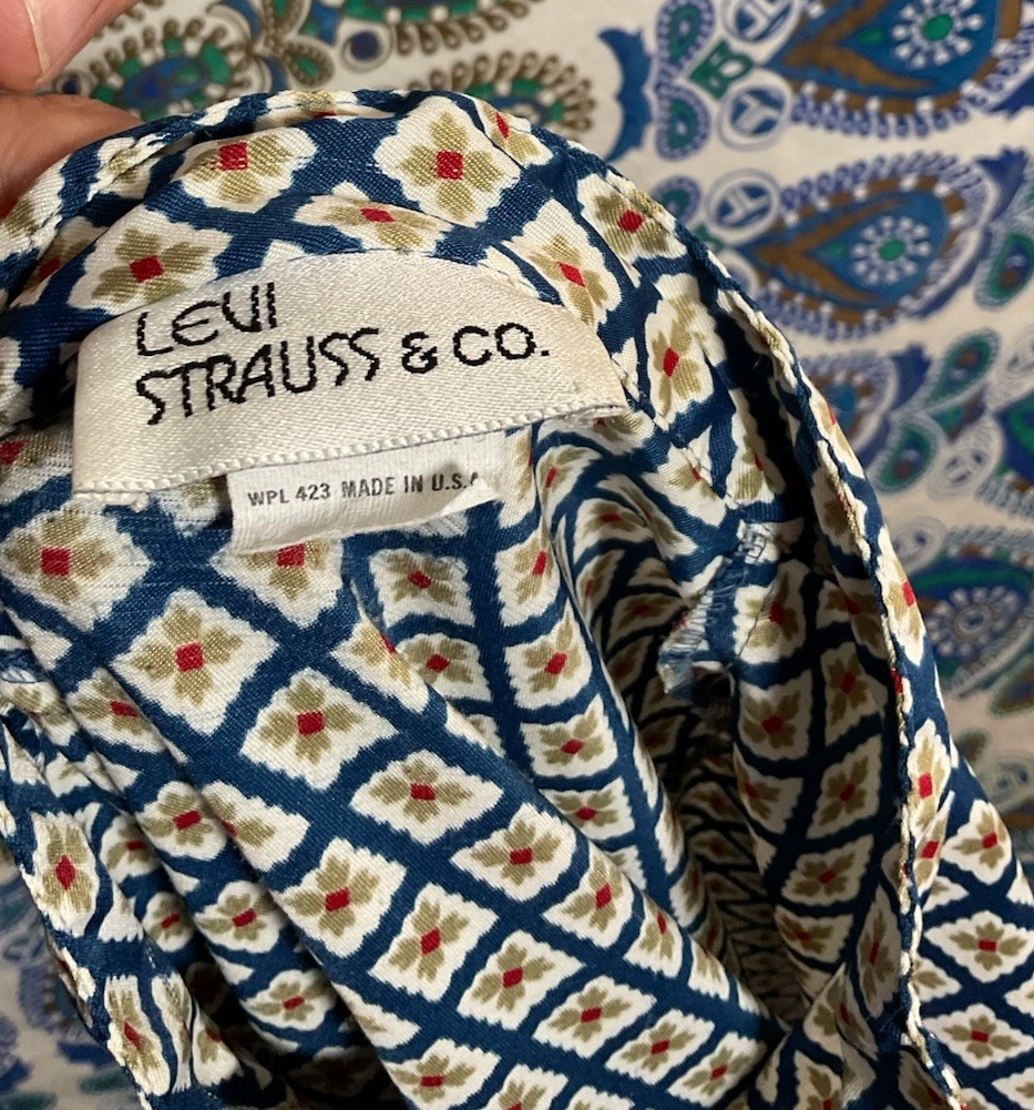 Levi’s True Vintage Pattern Button Down Shirt Sma… - image 4