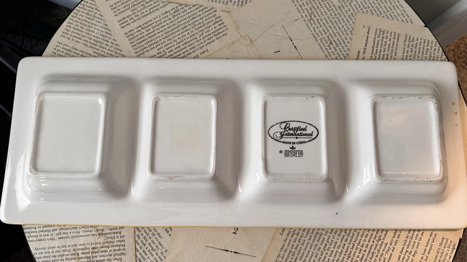 Bandeja para servir International La Masion Du Chef de 4 secciones certificada Foto 2 de 4