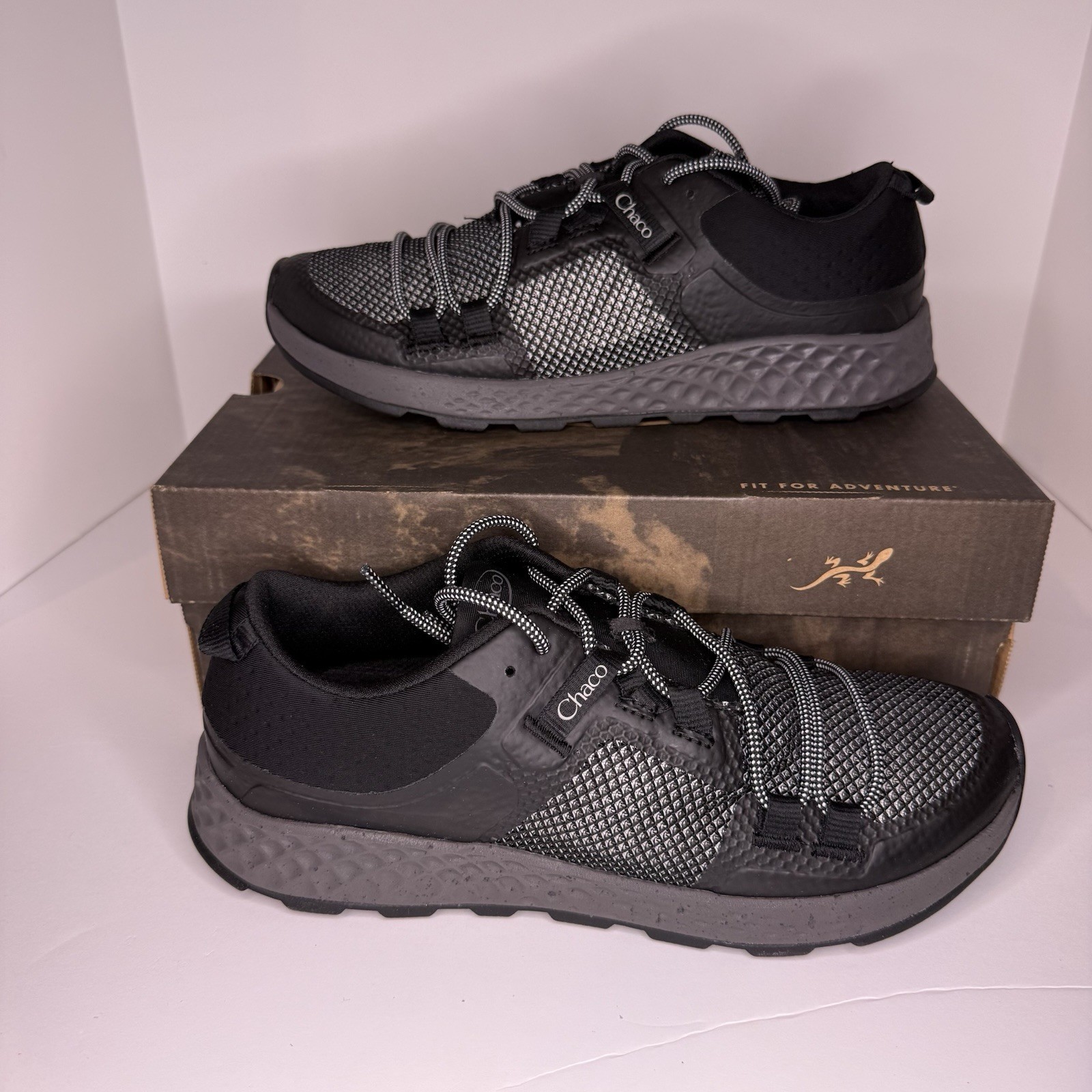 Women’s Chaco Canyonland Black Sneakers Shoes Water Hiking Size 8.5 JCH109086