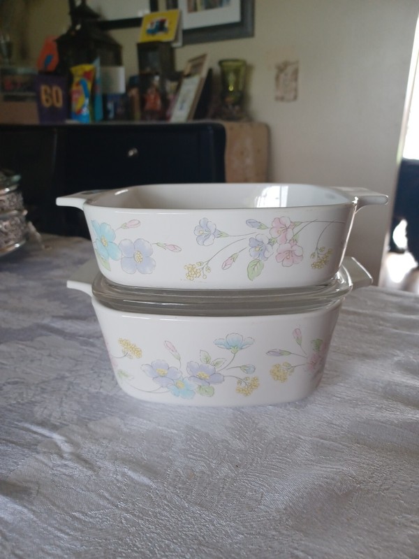Corning Ware Pastel Bouquet  A-1-B (1 Qt) & A-1 1/2-B (1.5 Qt) Casseroles w/Lid