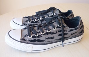 moustache converse