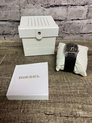 Diesel Herrenuhr schwarz Leder/silber eckig funktionierende