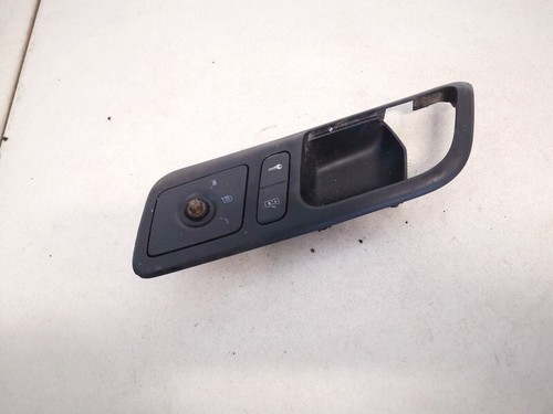 Volkswagen Polo 2004 Door central locking lock switch control (DOO #1536062-19