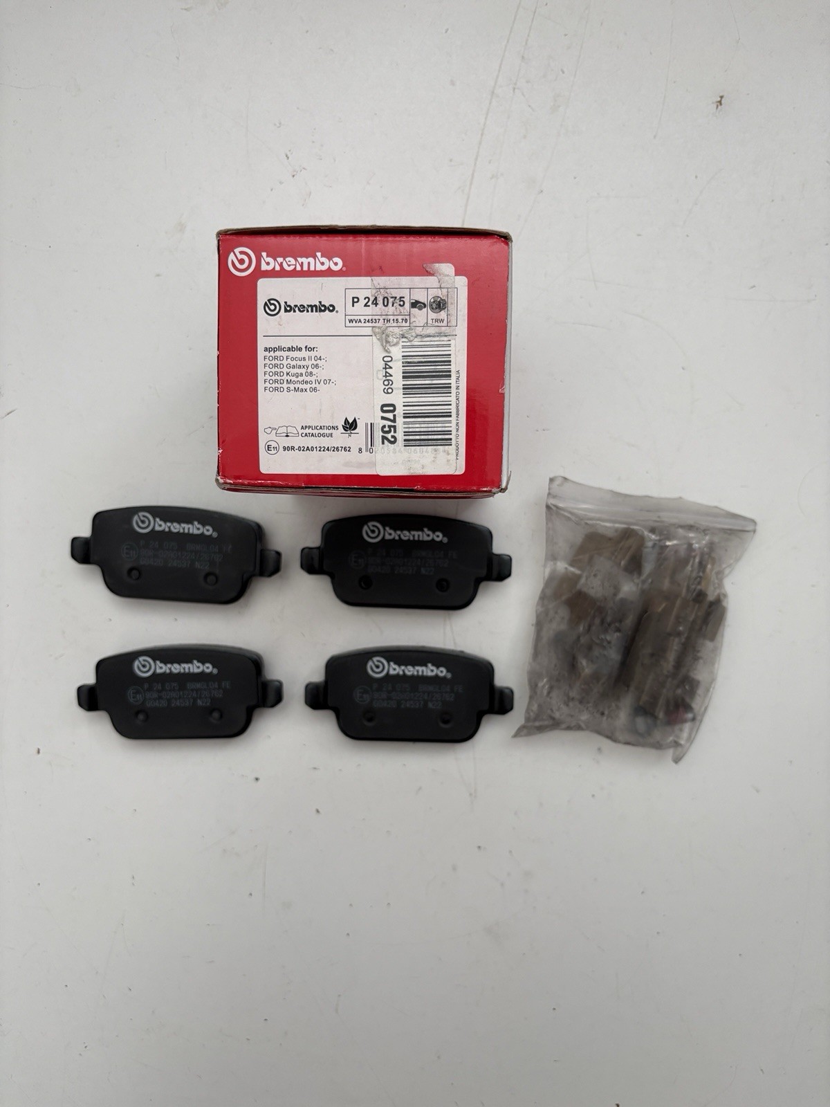 Rear Brake Pad Set fits FORD S-MAX TDCi 2.0D 06 to 14 Brembo p24075 1438867