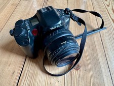 Yashica 300 Auto Focus 35 mm reflex + zoom Kyocera AF 28-70 mm + filtro Hoya + borsa