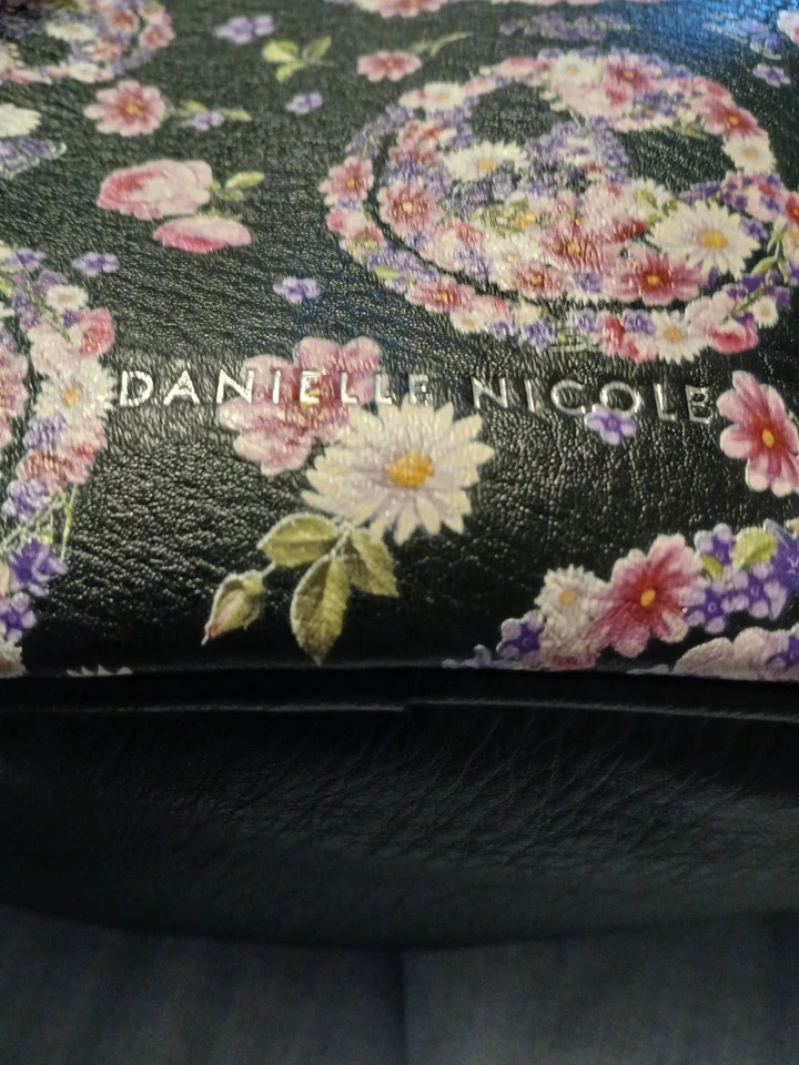 Nightmare Before Christmas Handbag or Backpack With Wallet. - Image 4 of 4