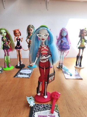 Monster High Ghoulia Yelps Basic G1