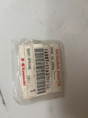 NEW GENUINE KAWASAKI ZX9R ZX7R ZX12R W800 ENGINE VALVE SPRING SEAT