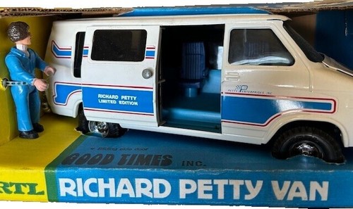 ミニカー ERTL 1/18 1968 Plymouth road runner 1/18th 1968 Plymouth Hemi Road Runner Black BLEMISHED | eBay