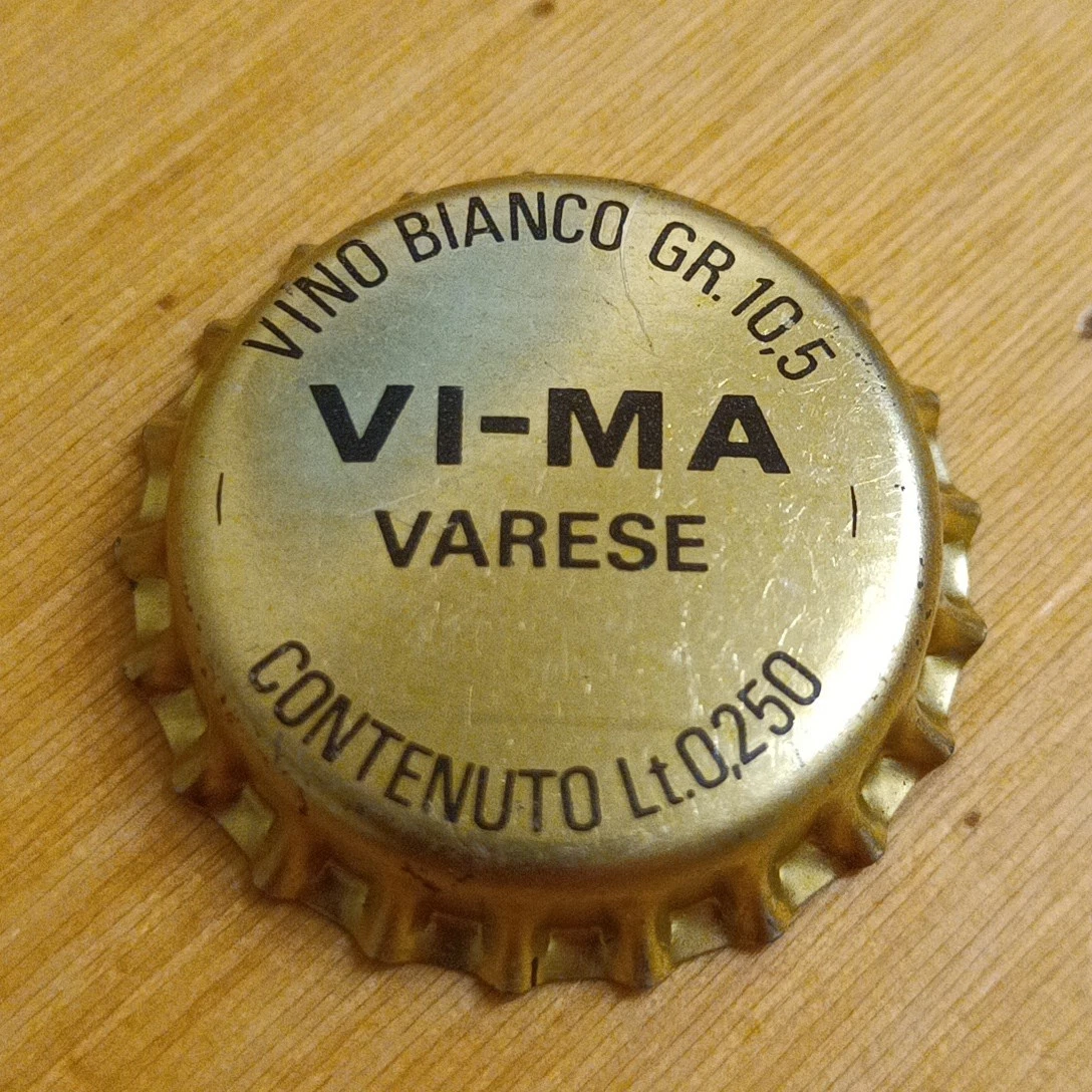 TAPPO TAPPI CORONA ORO CON GUARNIZIONE PER BOTTIGLIONE 100PZ DIAMETRO