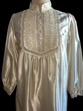 VTG Vanity Fair Cream Satin Nightgown S Lace Yoke Long Sleeve Cottage Romantic