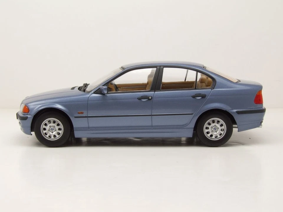 BMW 3er E46 Limousine 1999 hellblau metallic Modellauto 1:18 KK Scale - Bild 3 von 4