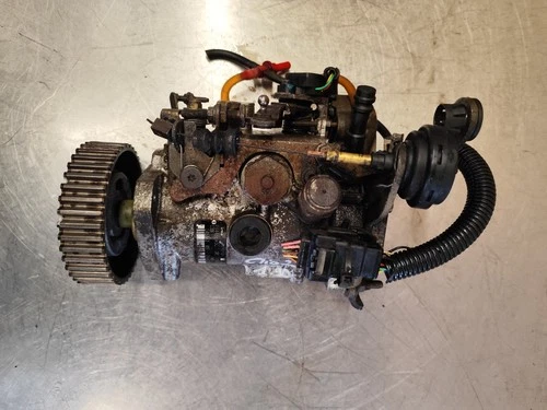 RENAULT CLIO 2 II PHASE 1 1.9 D 3 DOOR INJECTION PUMP R8448B193C